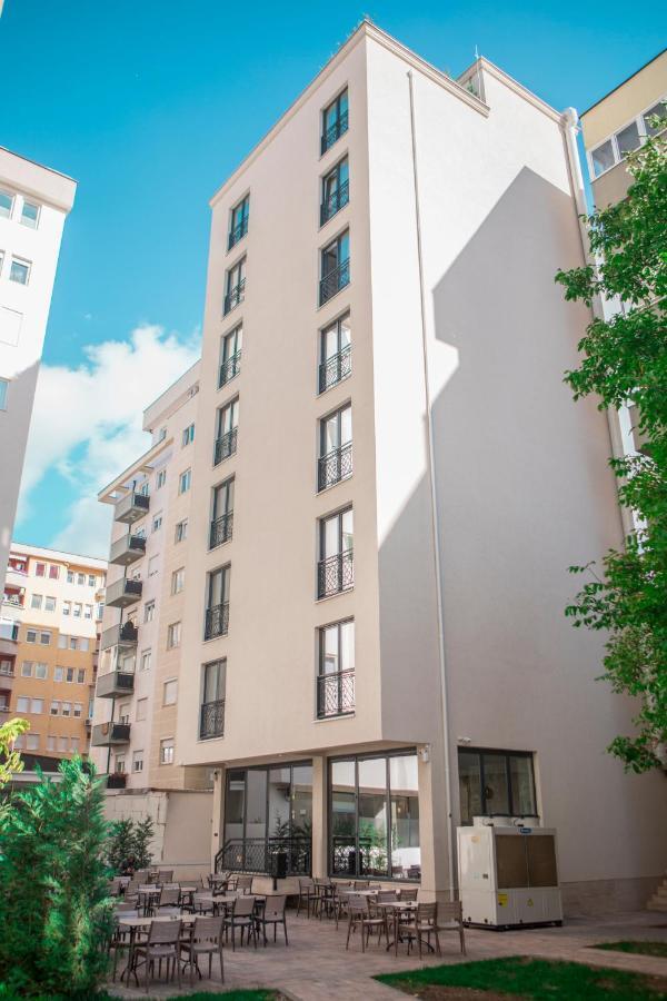Qama Hotel Kosovo Polje Exteriér fotografie