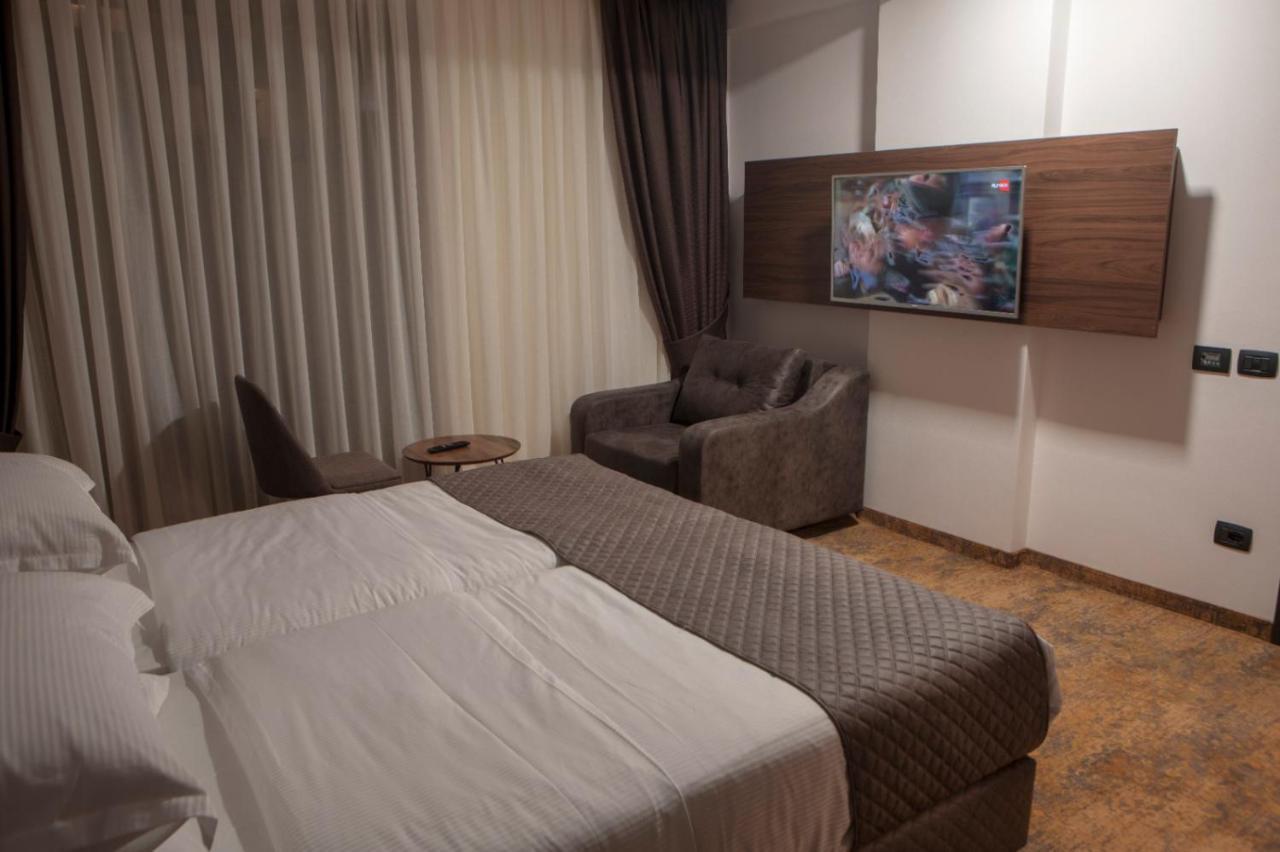 Qama Hotel Kosovo Polje Exteriér fotografie