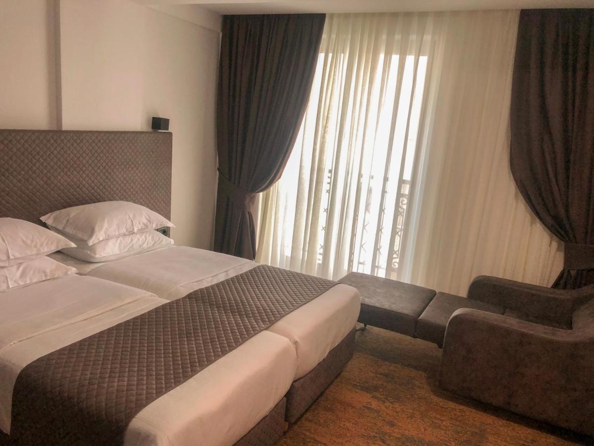Qama Hotel Kosovo Polje Exteriér fotografie
