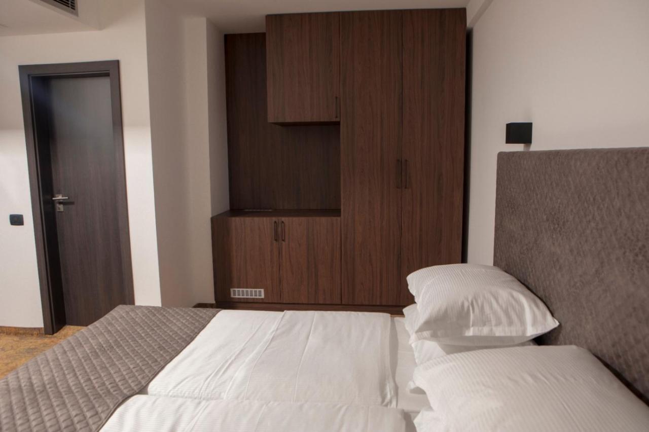 Qama Hotel Kosovo Polje Exteriér fotografie